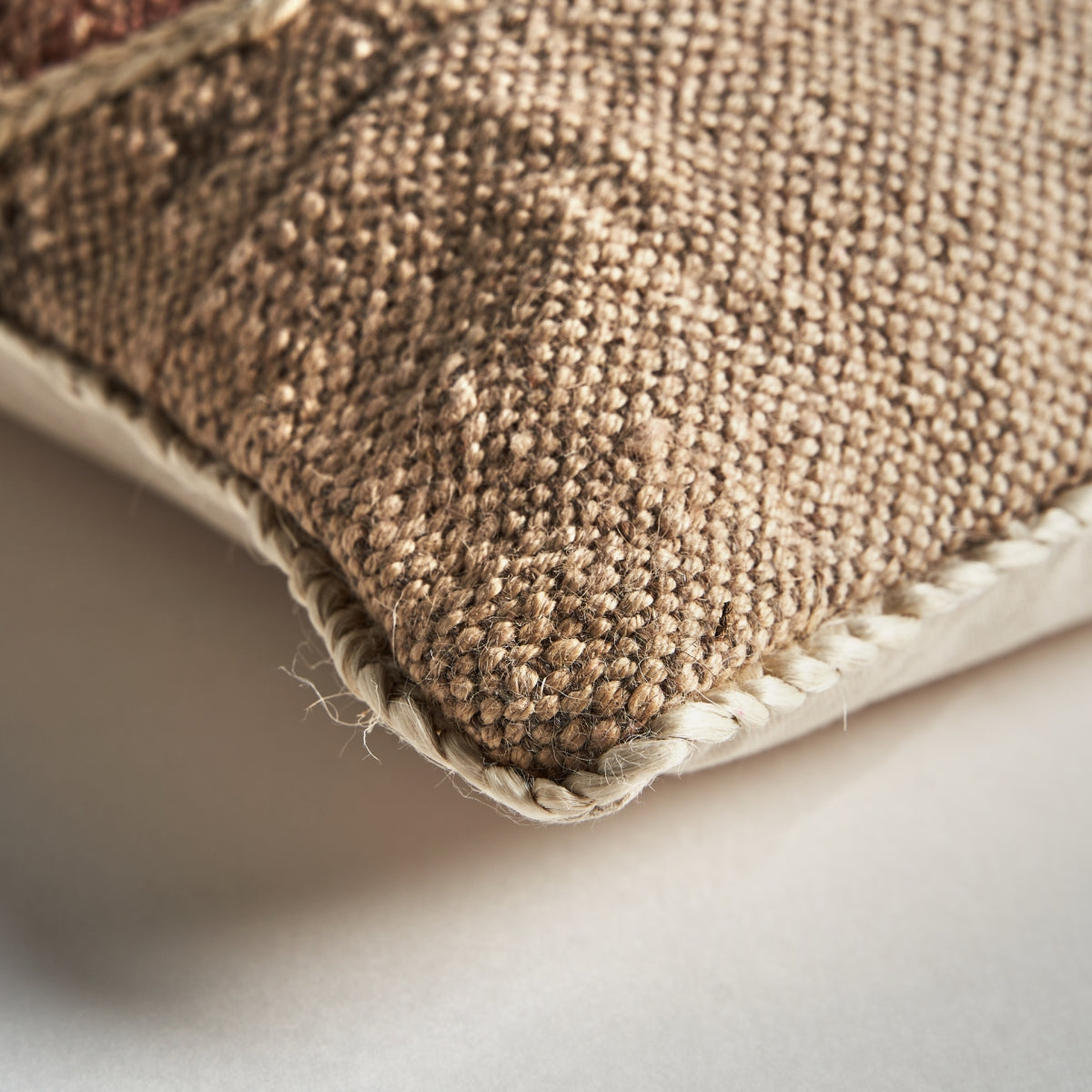 Almofada Elgin - Castanho Kilim - 90 x 35 cm
